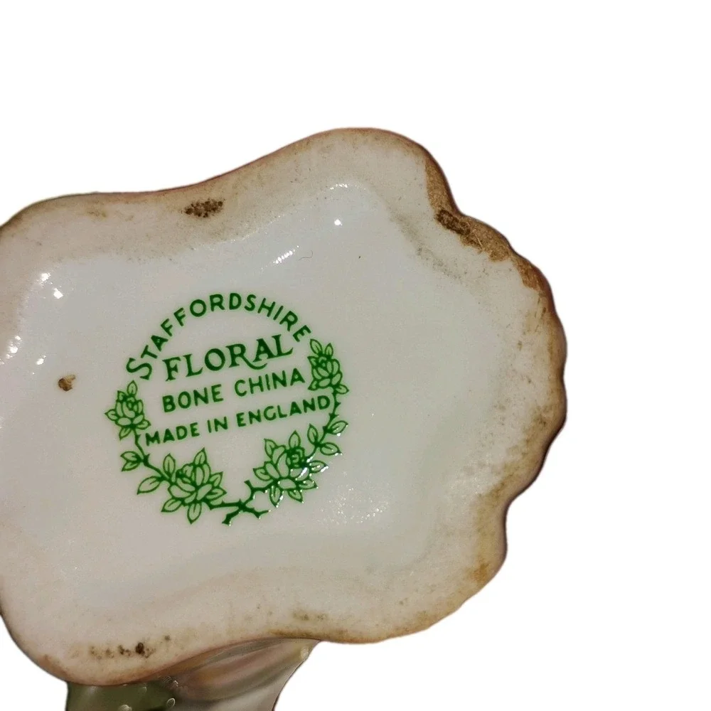 Vintage Staffordshire Floral Bone China Made in England 6 flowers rose vase 4x4